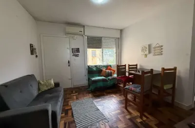 Apartamento de 1 dormitório, no bairro Humaitá, em Porto Alegre.