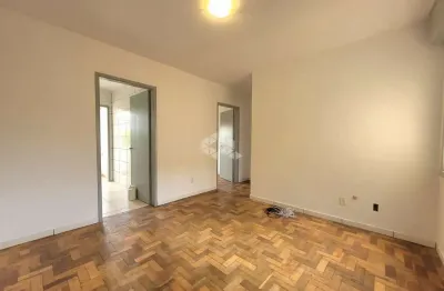 Apartamento de 1 dormitório, no bairro humaitá, em porto alegre.
