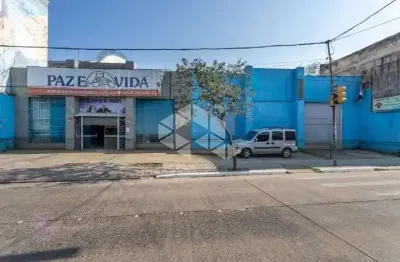 Depósito com terreno lateral no bairro floresta em porto alegre.