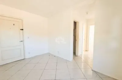 Apartamento de 2 dormitórios, no bairro humaitá, em porto alegre.