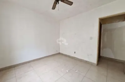 Apartamento de 1 dormitório, no bairro humaitá, em porto alegre.