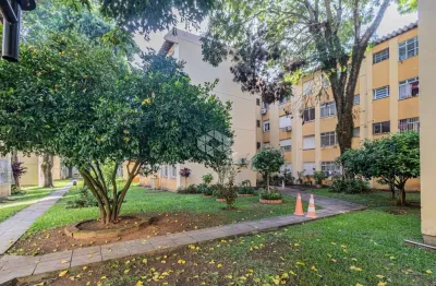 Apartamento de 2 dormitórios, no bairro humaitá, em porto alegre.