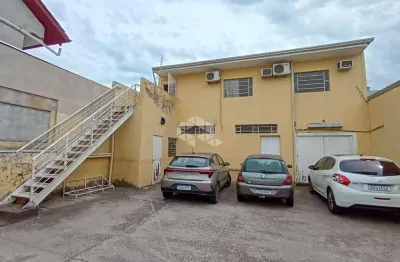 Barracão / Galpão / Depósito com 7 salas à venda na Beco Rui Barbosa, 329, Fátima, Canoas