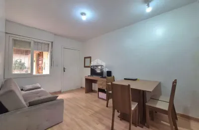 Apartamento de 2 dormitórios, no bairro humaitá, em porto alegre.