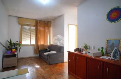 Apartamento de 2 dormitórios, no bairro ipiranga, em porto alegre.