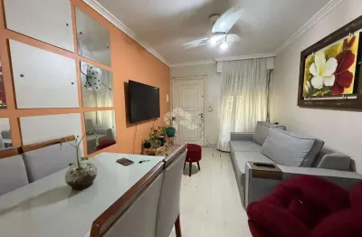 Apartamento de 2 dormitórios, no bairro Humaitá, em Porto Alegre.