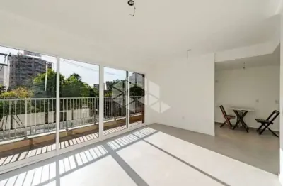 Apartamento garden com 2 dormitórios e 1 vaga de garagem, no bairro Moinhos de Vento, em Porto Alegre.