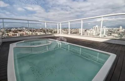 Cobertura com piscina em condominio fechado de 3 dormitórios no bairro barreiros - são josé/sc