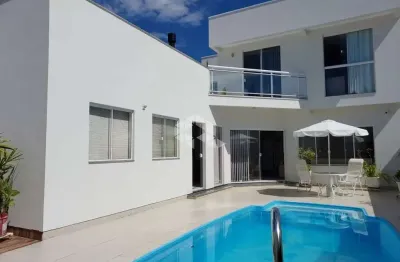 Casa com 4 dormitórios no bairro carianos - florianópolis/sc.