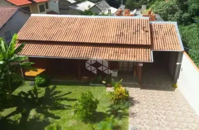 Casa 2 dormitórios no bairro santinho - florianópolis/sc