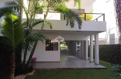 Casa de 2 dormitórios - no bairro campeche - florianopolis/sc