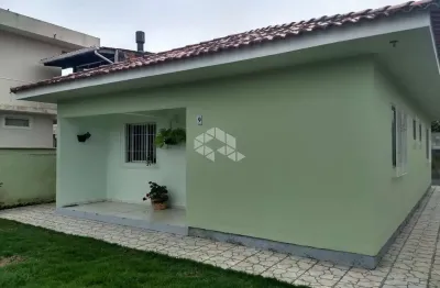 Casa 3 dormitórios em canasvieiras florianópolis  sc