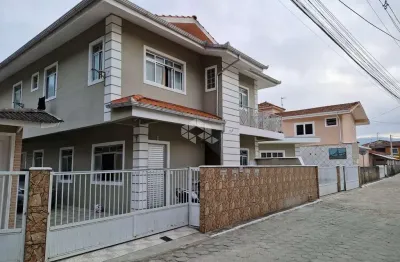Seis imóveis (casas e apartamentos) em terreno de 500m² pantano do sul florianópolis - sc
