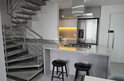 Apartamento duplex todo mobiliado nos ingleses do rio vermelho.