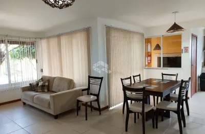 Casa em condomínio horizontal na cachoeira do bom jesus -florianopolis / sc