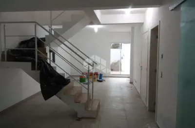 Casa à Venda no Rio Tavares com 2 Quartos e Ótima Localização em Florianópolis