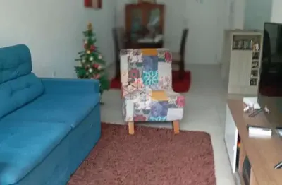 Casa em Condomínio Fechado à Venda em São José com Móveis Planejados e Excelente Localização