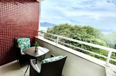 Apartamento 3 dormitórios com suíte, closet e vista mar em todos os ambientes