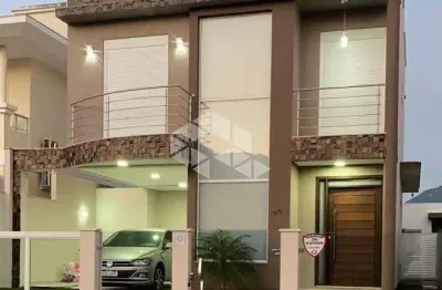Casa com 3 dormitórios em são joão do rio vermelho - florianópolis