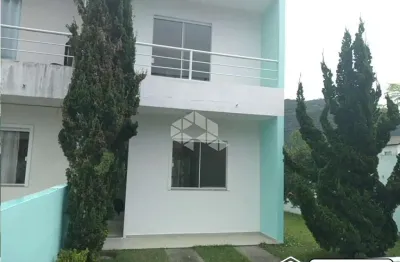 Casa sobrado de 76 m² com 2 quartos no bairro são joão do rio vermelho em florianópolis/sc