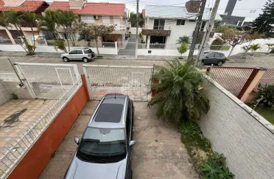 Duplex com 03 suítes nos ingleses a 250 metros da praia