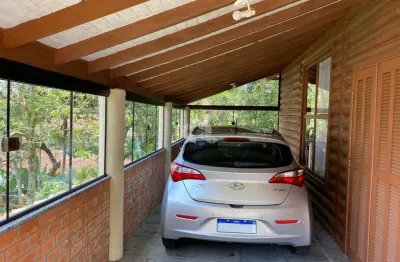 Casa com 2 dormitórios no bairro sambaqui em florianópolis/sc