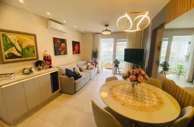 Apartamento 02 dormitórios sendo 01 suíte à 400m do mar nos ingleses