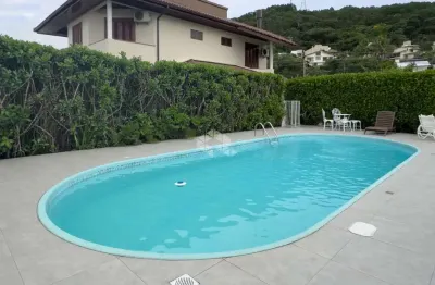 Casa com 5 quartos à venda na Heidelberg, 63, Córrego Grande, Florianópolis