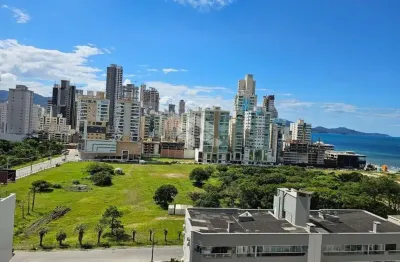 Apartamento 3 suítes, 3 garagens no centro de itapema