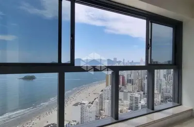 Apartamento 04 dormitórios sendo 04 suítes com 03 vagas de garagem