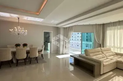Apartamento 04 dormitórios , sendo 04 suítes e 02 vagas de garagem