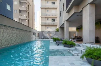 Flat em andar alto com 1 vaga privativa em itapema/sc