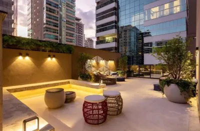 Flat com 1 quarto à venda na Rua 238, 315, Meia Praia, Itapema