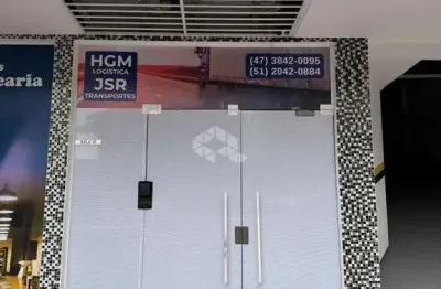 Sala comercial a venda em itapema com 113m2 privativos e 1 vaga de garagem