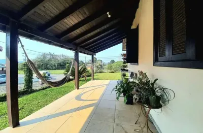 Casa plana, 2 dormitórios, sala, cozinha, 1 banheiro, estância velha.