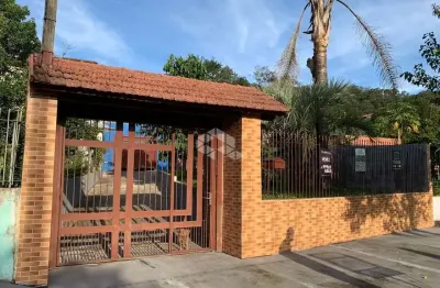 Casa 03 dormitorios  bairro das rosas estancia velha