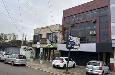 Sala comercial com 82m² de área total, 1 banheiro, bairro ideal na cidade de novo hamburgo, aceita financiamento.