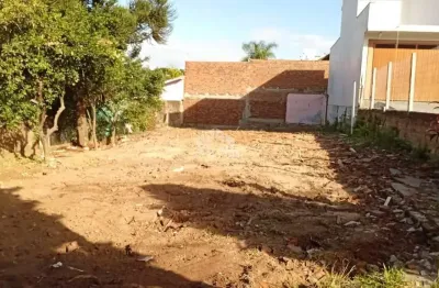 Terreno amplo e plano com 427m² fachada de 12 metros, mais 35 de profundidade, bairro guarani zona nobre, próximo do centro de novo hamburgo