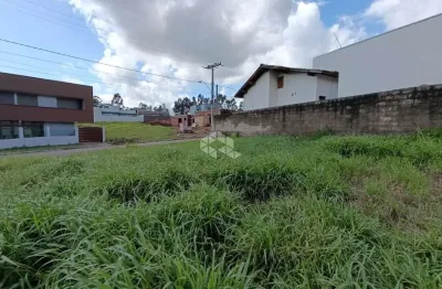 Terreno de esquina de 379 metros quadrados em ótima localização próximo a prefeitura de novo hamburgo. aceita financiamento.