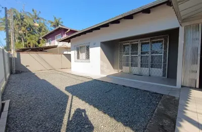 Casa comercial à venda na Rua Prefeito José Bauer, 455, Rau, Jaraguá do Sul