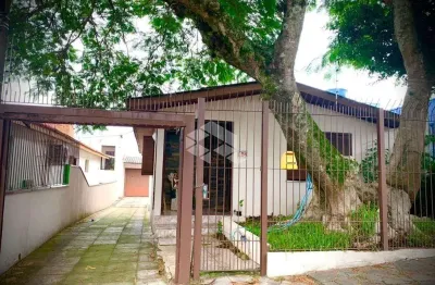 Casa com 3 quartos à venda na Travessa Indígena, 45, Vila Ipiranga, Porto Alegre