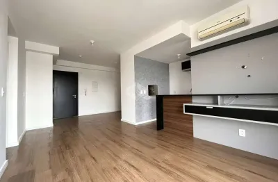 Apartamento a venda de 2 dormitórios no bairro cidade baixa, 2 vagas garagem