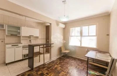 Apartamento de 1 dormitório com churrasqueira e pátio no menino deus !