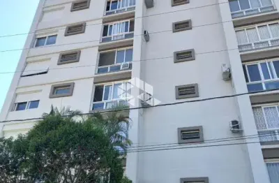 Apartamento em rua tranquila no bairro cidade baixa