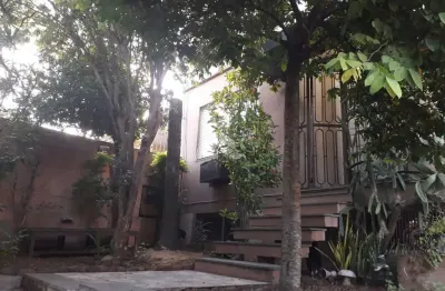 Casa com 5 quartos à venda na Avenida Frei Henrique de Coimbra, 175, Vila Ipiranga, Porto Alegre