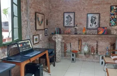 Excelente sobrado com 3 dormitórios, bairro são geraldo em poa/rs.
