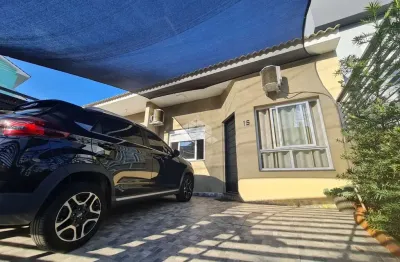 Casa térrea com 03 dormitórios com suite na zona sul porto alegre