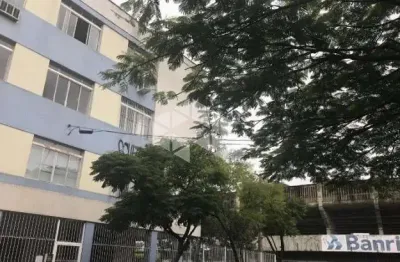 Baixou o preço.apartamento tipo casa (térreo) e com garagem entre os bairros azenha e medianeira.