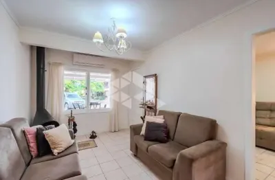 Casa em condomínio no bairro ipanema, com 3 dormitórios, lareira