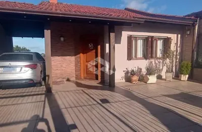 Bela casa no bairro ruben berta 3 dormitórios metragem de 200m2